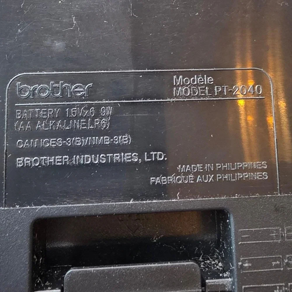 Brother P-touch PT-2040 Desktop Label Maker Thermal Printer TZe Tape‎ QWERTY W1